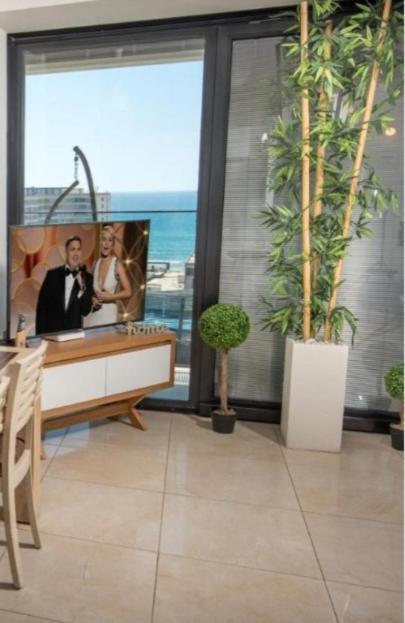 Bat Yam Luxery 5Br Sea View Suite Eksteriør bilde